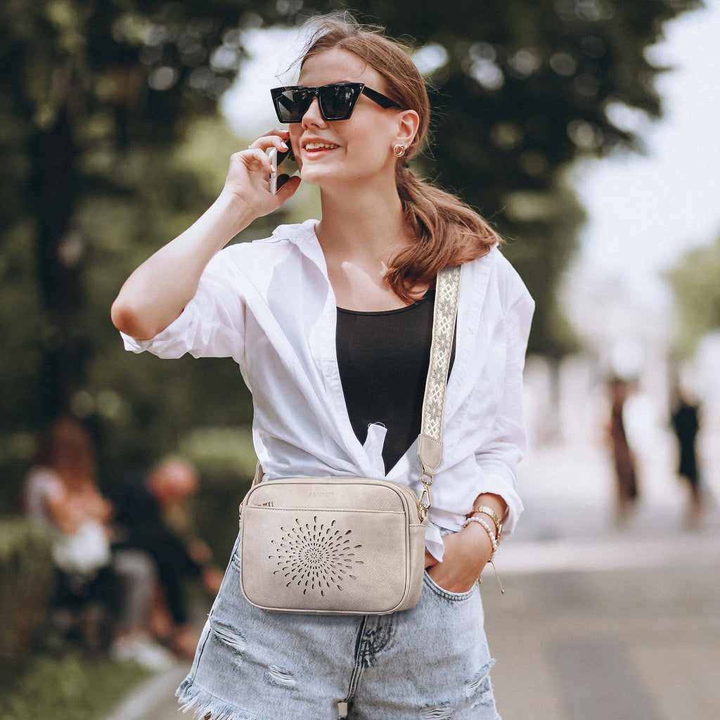 APHISON Sunflower Quilted Crossbody Bags for Women Trendy, Gray APHISON